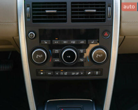 Белый Ленд Ровер Discovery Sport, объемом двигателя 2 л и пробегом 135 тыс. км за 16500 $, фото 57 на Automoto.ua