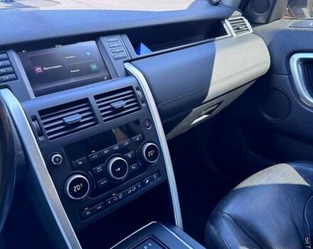 Белый Ленд Ровер Discovery Sport, объемом двигателя 2.18 л и пробегом 171 тыс. км за 18569 $, фото 15 на Automoto.ua