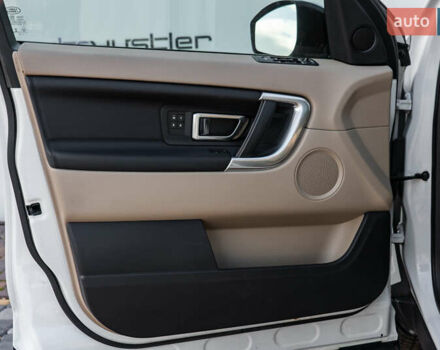 Белый Ленд Ровер Discovery Sport, объемом двигателя 2 л и пробегом 135 тыс. км за 16500 $, фото 16 на Automoto.ua