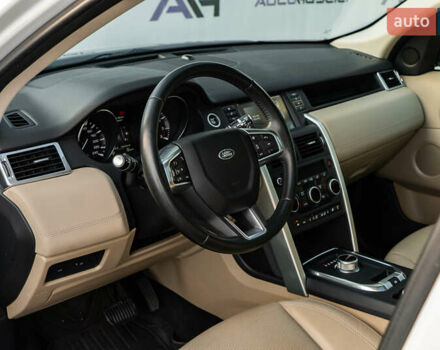 Белый Ленд Ровер Discovery Sport, объемом двигателя 2 л и пробегом 135 тыс. км за 16500 $, фото 13 на Automoto.ua