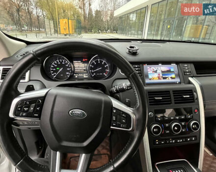 Білий Ленд Ровер Discovery Sport, об'ємом двигуна 2 л та пробігом 148 тис. км за 17800 $, фото 2 на Automoto.ua