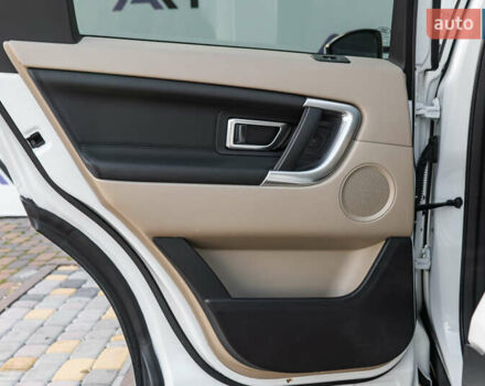 Белый Ленд Ровер Discovery Sport, объемом двигателя 2 л и пробегом 135 тыс. км за 16500 $, фото 23 на Automoto.ua