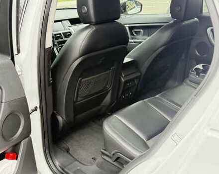 Белый Ленд Ровер Discovery Sport, объемом двигателя 2 л и пробегом 171 тыс. км за 19000 $, фото 18 на Automoto.ua