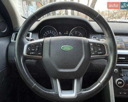 Білий Ленд Ровер Discovery Sport, об'ємом двигуна 2.2 л та пробігом 196 тис. км за 21999 $, фото 18 на Automoto.ua