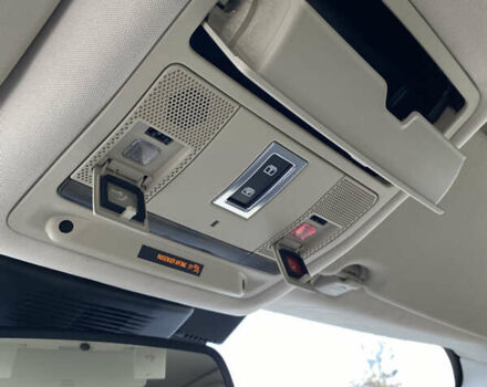 Білий Ленд Ровер Discovery Sport, об'ємом двигуна 2 л та пробігом 182 тис. км за 16700 $, фото 23 на Automoto.ua