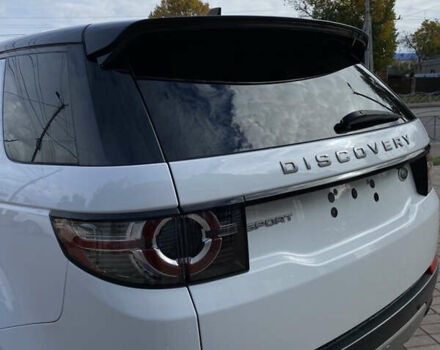 Білий Ленд Ровер Discovery Sport, об'ємом двигуна 2 л та пробігом 182 тис. км за 16700 $, фото 5 на Automoto.ua