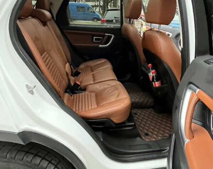 Білий Ленд Ровер Discovery Sport, об'ємом двигуна 2 л та пробігом 148 тис. км за 17800 $, фото 28 на Automoto.ua