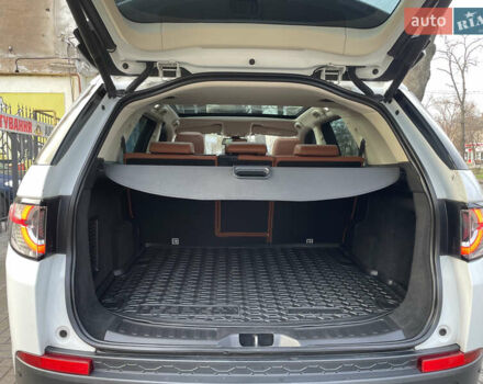 Білий Ленд Ровер Discovery Sport, об'ємом двигуна 2.2 л та пробігом 196 тис. км за 21999 $, фото 31 на Automoto.ua
