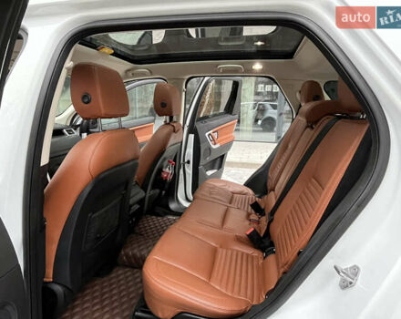 Білий Ленд Ровер Discovery Sport, об'ємом двигуна 2 л та пробігом 148 тис. км за 17800 $, фото 29 на Automoto.ua
