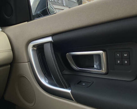 Білий Ленд Ровер Discovery Sport, об'ємом двигуна 2 л та пробігом 182 тис. км за 16700 $, фото 29 на Automoto.ua