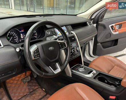 Білий Ленд Ровер Discovery Sport, об'ємом двигуна 2 л та пробігом 148 тис. км за 17800 $, фото 34 на Automoto.ua