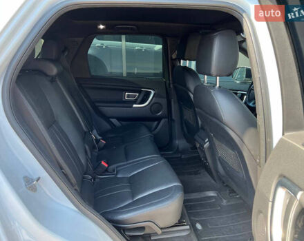 Білий Ленд Ровер Discovery Sport, об'ємом двигуна 2 л та пробігом 134 тис. км за 19900 $, фото 15 на Automoto.ua