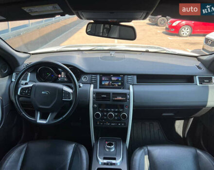 Білий Ленд Ровер Discovery Sport, об'ємом двигуна 2 л та пробігом 134 тис. км за 19900 $, фото 8 на Automoto.ua