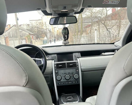 Білий Ленд Ровер Discovery Sport, об'ємом двигуна 2 л та пробігом 198 тис. км за 21500 $, фото 4 на Automoto.ua