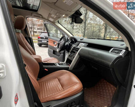 Білий Ленд Ровер Discovery Sport, об'ємом двигуна 2 л та пробігом 148 тис. км за 17800 $, фото 20 на Automoto.ua