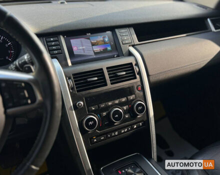 Білий Ленд Ровер Discovery Sport, об'ємом двигуна 2 л та пробігом 102 тис. км за 23300 $, фото 16 на Automoto.ua