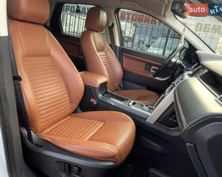 Білий Ленд Ровер Discovery Sport, об'ємом двигуна 2.2 л та пробігом 196 тис. км за 21999 $, фото 13 на Automoto.ua