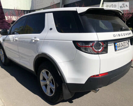 Белый Ленд Ровер Discovery Sport, объемом двигателя 2.2 л и пробегом 100 тыс. км за 20900 $, фото 2 на Automoto.ua