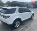 Белый Ленд Ровер Discovery Sport, объемом двигателя 2 л и пробегом 157 тыс. км за 19000 $, фото 3 на Automoto.ua