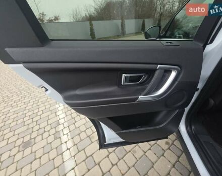 Білий Ленд Ровер Discovery Sport, об'ємом двигуна 2.2 л та пробігом 165 тис. км за 21950 $, фото 77 на Automoto.ua
