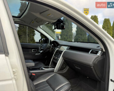 Белый Ленд Ровер Discovery Sport, объемом двигателя 2 л и пробегом 158 тыс. км за 17500 $, фото 51 на Automoto.ua