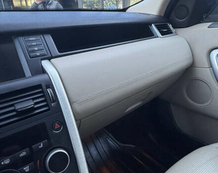 Білий Ленд Ровер Discovery Sport, об'ємом двигуна 2 л та пробігом 122 тис. км за 17500 $, фото 59 на Automoto.ua