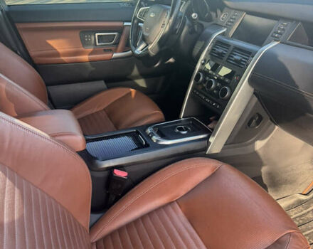 Білий Ленд Ровер Discovery Sport, об'ємом двигуна 2 л та пробігом 173 тис. км за 17500 $, фото 8 на Automoto.ua