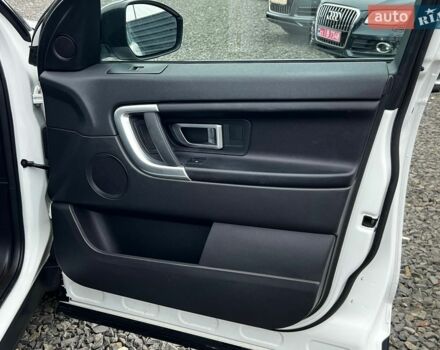 Белый Ленд Ровер Discovery Sport, объемом двигателя 2 л и пробегом 240 тыс. км за 12300 $, фото 26 на Automoto.ua