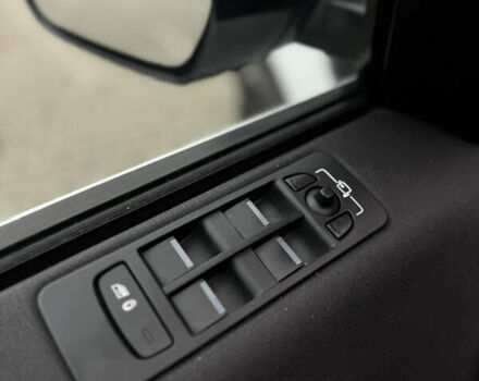 Белый Ленд Ровер Discovery Sport, объемом двигателя 2 л и пробегом 193 тыс. км за 18499 $, фото 19 на Automoto.ua