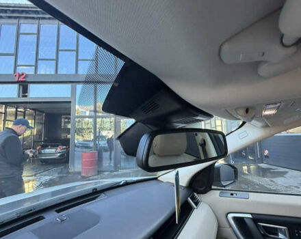 Білий Ленд Ровер Discovery Sport, об'ємом двигуна 2 л та пробігом 122 тис. км за 17500 $, фото 69 на Automoto.ua