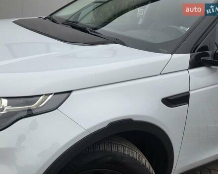 Білий Ленд Ровер Discovery Sport, об'ємом двигуна 2.2 л та пробігом 165 тис. км за 21950 $, фото 12 на Automoto.ua