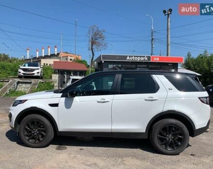 Білий Ленд Ровер Discovery Sport, об'ємом двигуна 2 л та пробігом 145 тис. км за 16990 $, фото 7 на Automoto.ua