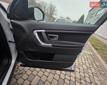 Білий Ленд Ровер Discovery Sport, об'ємом двигуна 2.2 л та пробігом 165 тис. км за 21950 $, фото 57 на Automoto.ua