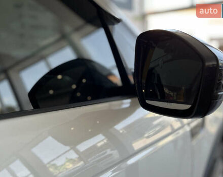 Белый Ленд Ровер Discovery Sport, объемом двигателя 2 л и пробегом 167 тыс. км за 19700 $, фото 8 на Automoto.ua