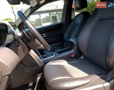 Білий Ленд Ровер Discovery Sport, об'ємом двигуна 2 л та пробігом 145 тис. км за 16990 $, фото 35 на Automoto.ua