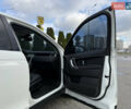 Белый Ленд Ровер Discovery Sport, объемом двигателя 2 л и пробегом 158 тыс. км за 17500 $, фото 47 на Automoto.ua