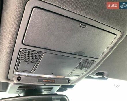 Білий Ленд Ровер Discovery Sport, об'ємом двигуна 2 л та пробігом 145 тис. км за 16990 $, фото 31 на Automoto.ua