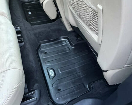 Білий Ленд Ровер Discovery Sport, об'ємом двигуна 2 л та пробігом 122 тис. км за 17500 $, фото 33 на Automoto.ua