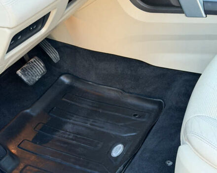 Білий Ленд Ровер Discovery Sport, об'ємом двигуна 2 л та пробігом 122 тис. км за 17500 $, фото 44 на Automoto.ua