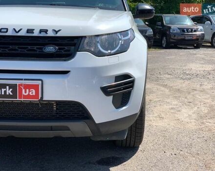 Білий Ленд Ровер Discovery Sport, об'ємом двигуна 2 л та пробігом 145 тис. км за 16990 $, фото 9 на Automoto.ua