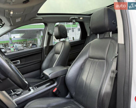 Белый Ленд Ровер Discovery Sport, объемом двигателя 2 л и пробегом 158 тыс. км за 17500 $, фото 70 на Automoto.ua