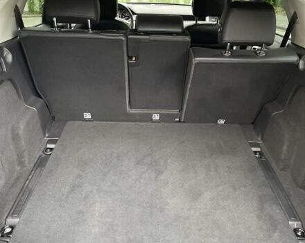 Білий Ленд Ровер Discovery Sport, об'ємом двигуна 2 л та пробігом 118 тис. км за 18099 $, фото 25 на Automoto.ua