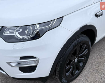 Ленд Ровер Discovery Sport 2016 в Одессе на Automoto.ua Белый Ленд Ровер Discovery Sport, объемом двигателя 2 л и пробегом 103 тыс. км за 24800 $, фото 7 на Automoto.ua