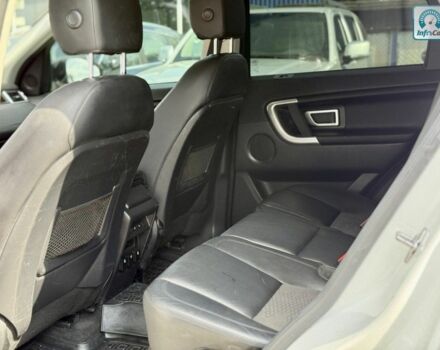 Белый Ленд Ровер Discovery Sport, объемом двигателя 2 л и пробегом 154 тыс. км за 15900 $, фото 13 на Automoto.ua