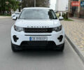 Белый Ленд Ровер Discovery Sport, объемом двигателя 2 л и пробегом 67 тыс. км за 21999 $, фото 7 на Automoto.ua