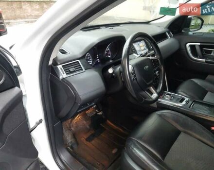 Ленд Ровер Discovery Sport 2016 в Киеве на Automoto.ua Белый Ленд Ровер Discovery Sport, объемом двигателя 2 л и пробегом 28 тыс. км за 16999 $, фото 13 на Automoto.ua