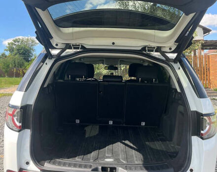 Білий Ленд Ровер Discovery Sport, об'ємом двигуна 2 л та пробігом 216 тис. км за 20000 $, фото 17 на Automoto.ua