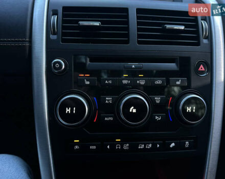 Белый Ленд Ровер Discovery Sport, объемом двигателя 2 л и пробегом 102 тыс. км за 18999 $, фото 25 на Automoto.ua