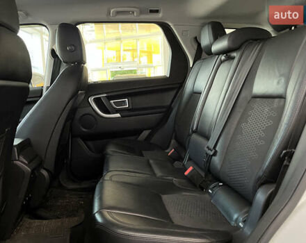Белый Ленд Ровер Discovery Sport, объемом двигателя 2 л и пробегом 167 тыс. км за 19700 $, фото 10 на Automoto.ua