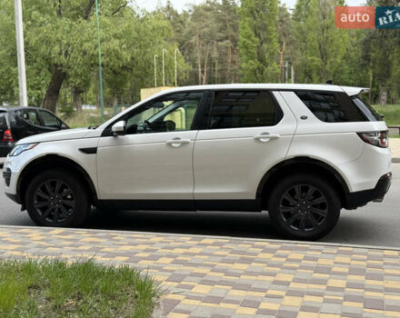 Белый Ленд Ровер Discovery Sport, объемом двигателя 2 л и пробегом 67 тыс. км за 21999 $, фото 1 на Automoto.ua